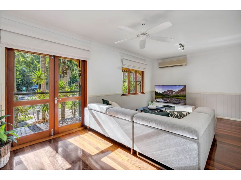 18 Glacier Road, Kamerunga QLD 4870