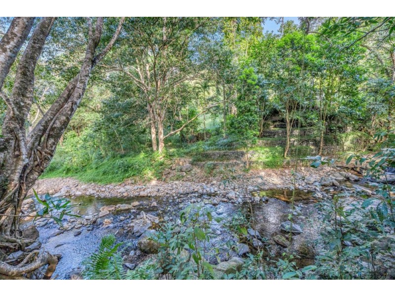 18 Glacier Road, Kamerunga QLD 4870