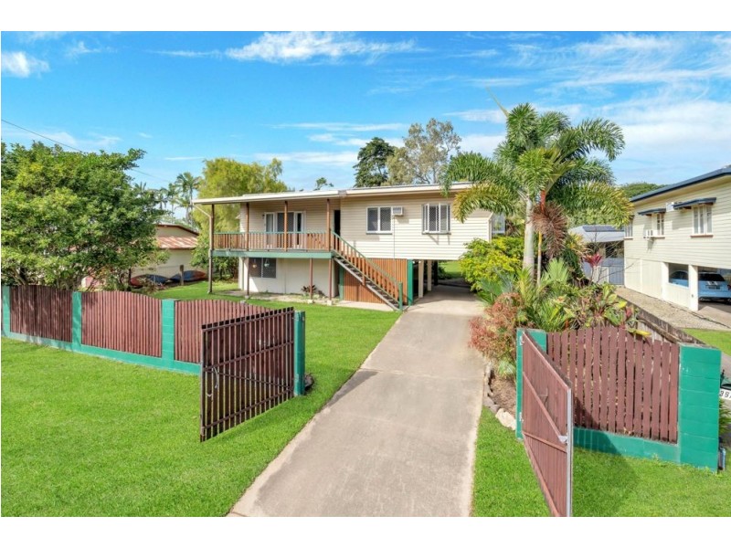 37 Miles Street, Manoora QLD 4870