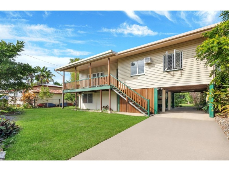 37 Miles Street, Manoora QLD 4870