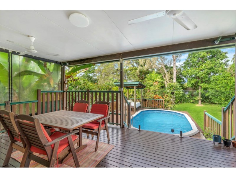 37 Miles Street, Manoora QLD 4870