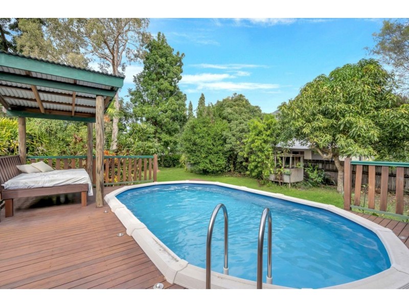 37 Miles Street, Manoora QLD 4870