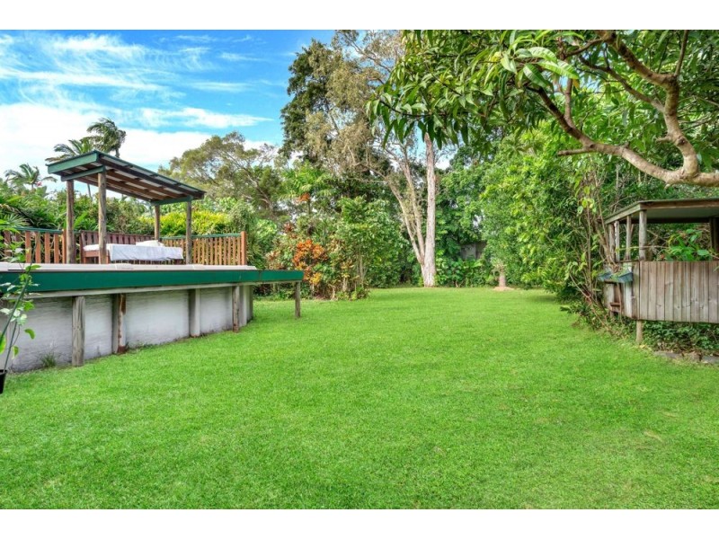 37 Miles Street, Manoora QLD 4870