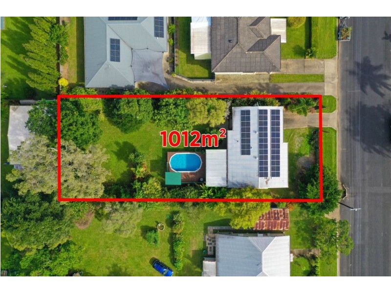 37 Miles Street, Manoora QLD 4870