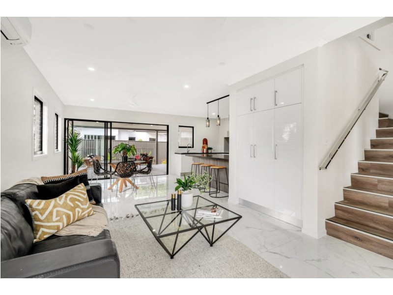 17A Smith Street, Cairns North QLD 4870