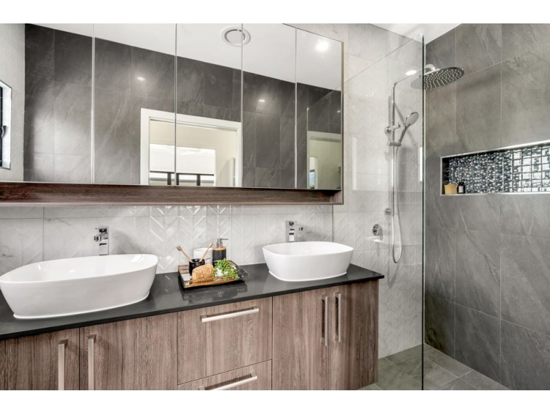 17A Smith Street, Cairns North QLD 4870