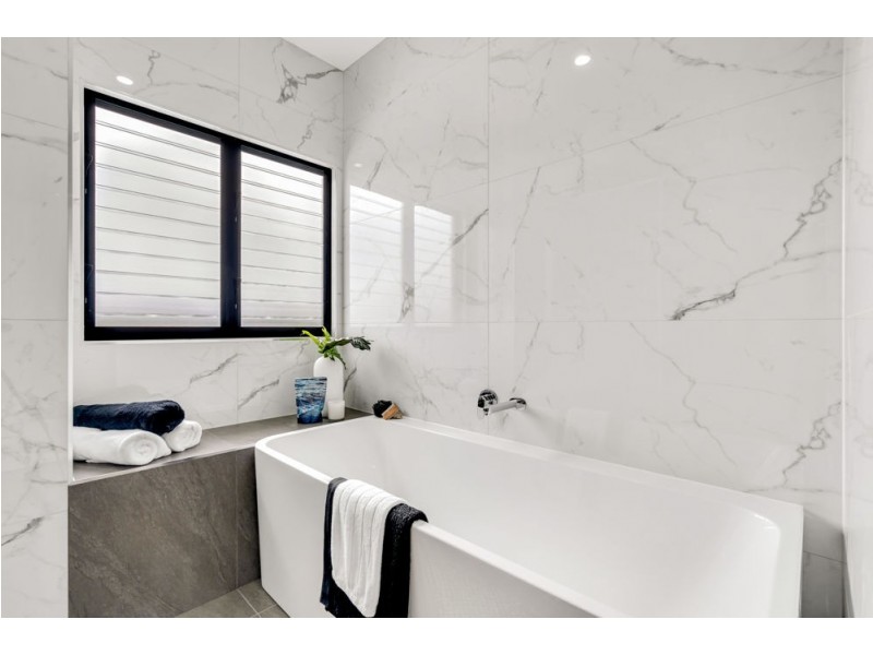 17A Smith Street, Cairns North QLD 4870