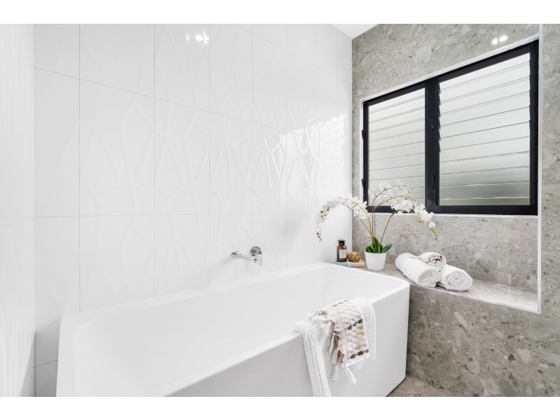 17B Smith Street, Cairns North QLD 4870