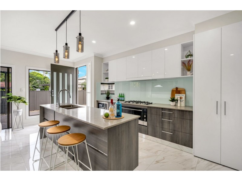 19 Smith Street, Cairns North QLD 4870