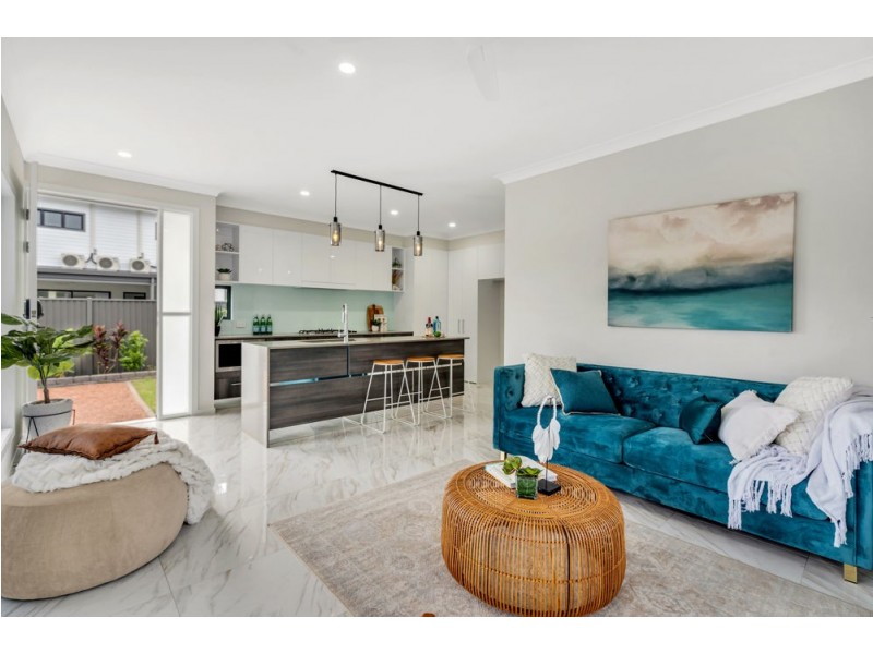 19 Smith Street, Cairns North QLD 4870