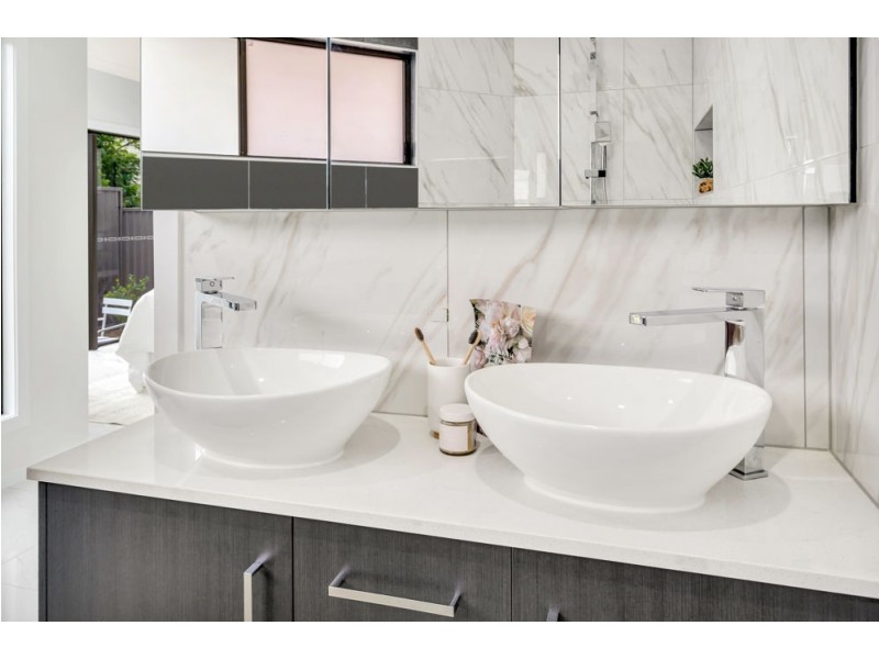 19 Smith Street, Cairns North QLD 4870