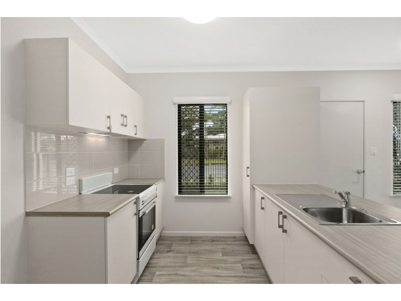 64 Murray Street, Manoora QLD 4870