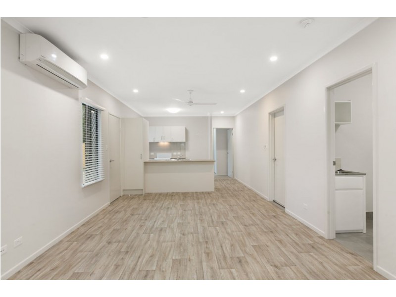 64 Murray Street, Manoora QLD 4870