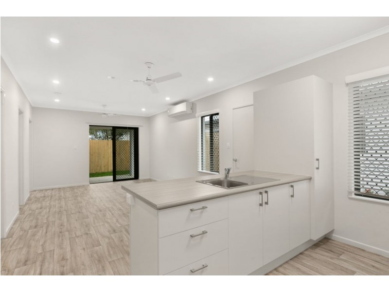 64 Murray Street, Manoora QLD 4870