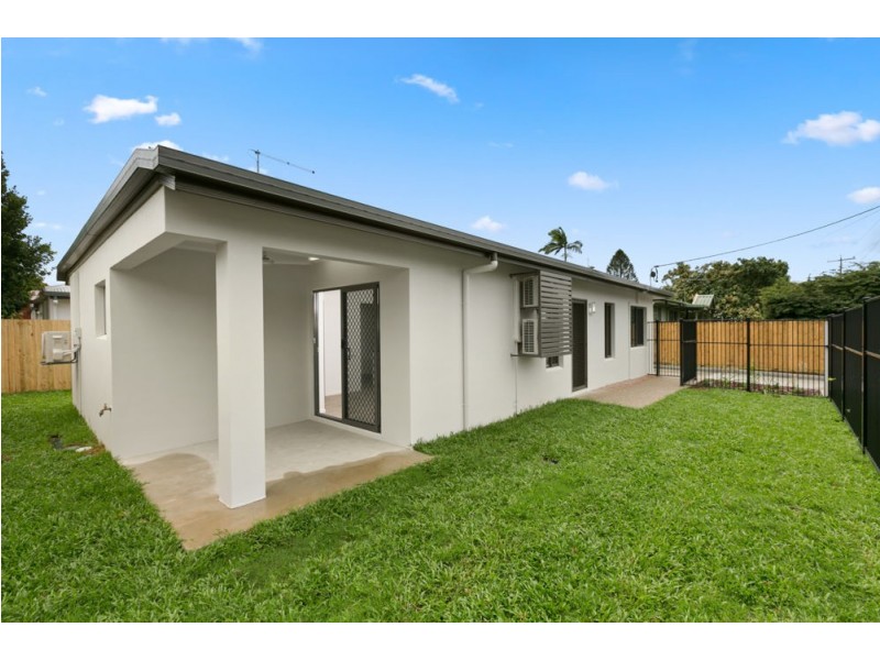 64 Murray Street, Manoora QLD 4870