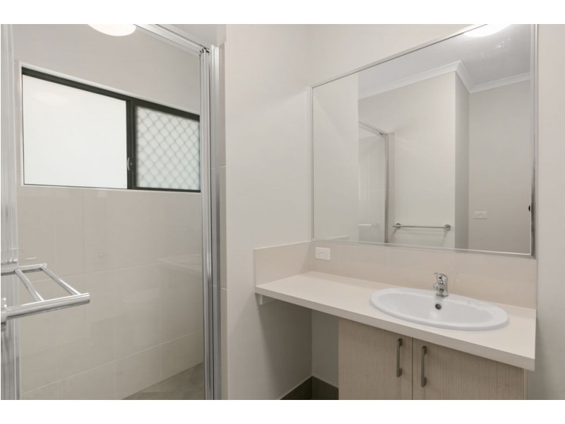 64 Murray Street, Manoora QLD 4870