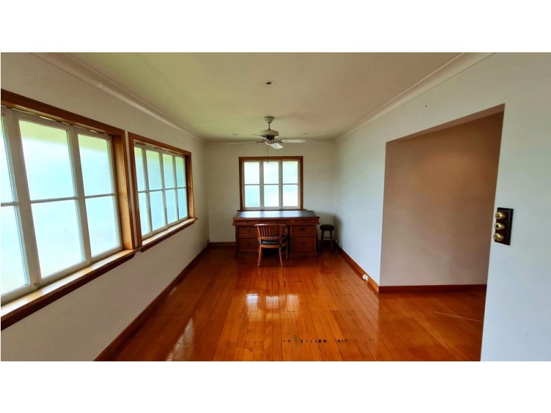 291-293 McCoombe Street, Mooroobool QLD 4870