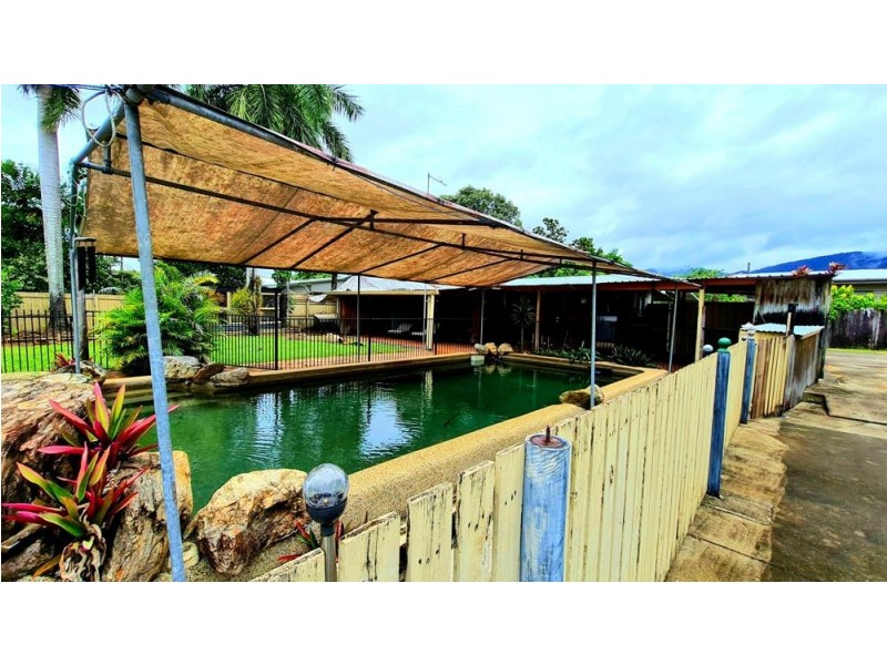 291-293 McCoombe Street, Mooroobool QLD 4870