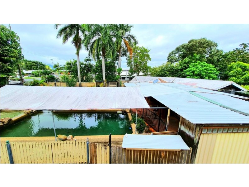 291-293 McCoombe Street, Mooroobool QLD 4870