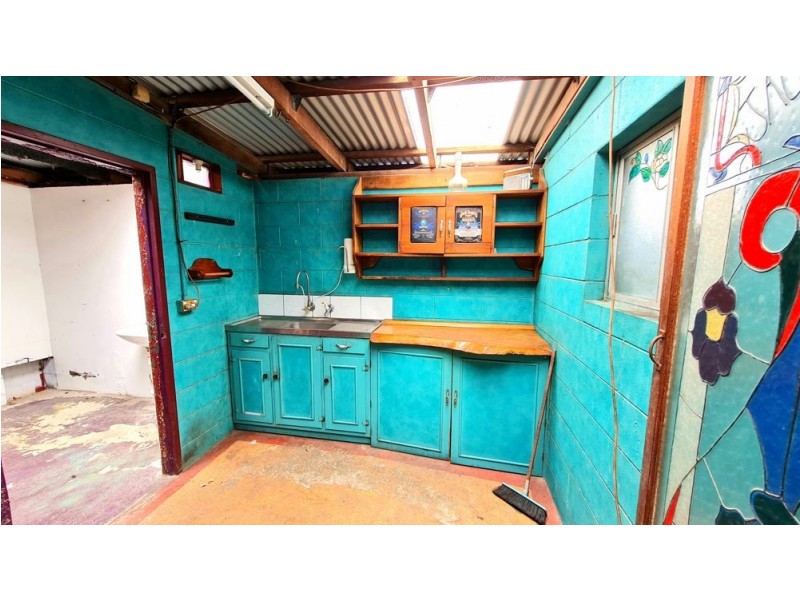 291-293 McCoombe Street, Mooroobool QLD 4870