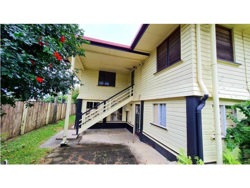 291-293 McCoombe Street, Mooroobool QLD 4870