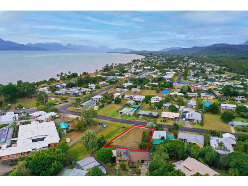 2 Albert Street, Cardwell QLD 4849