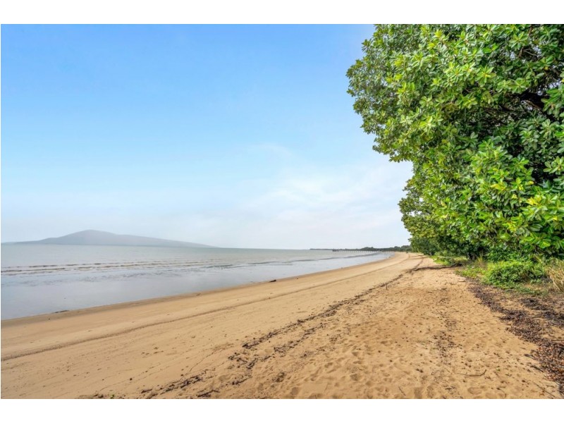 2 Albert Street, Cardwell QLD 4849