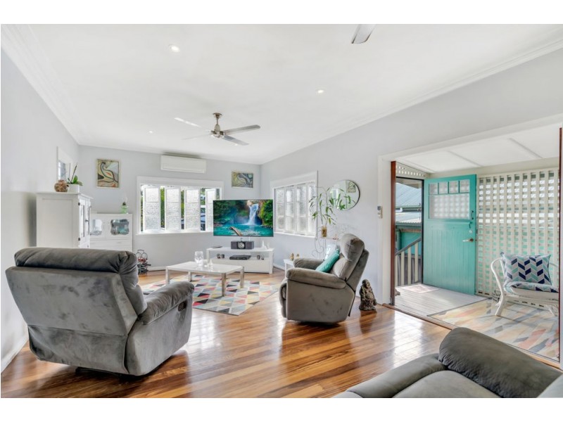 22 Junction Street, Edge Hill QLD 4870