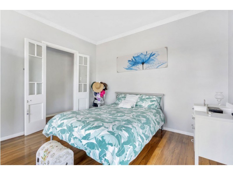 22 Junction Street, Edge Hill QLD 4870