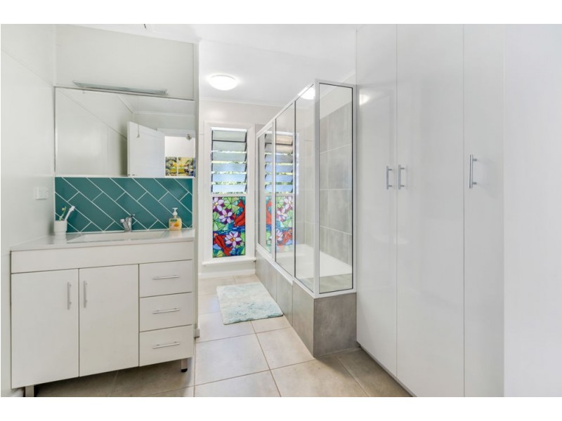 22 Junction Street, Edge Hill QLD 4870