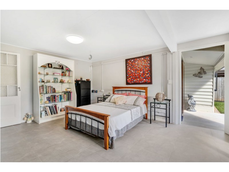 22 Junction Street, Edge Hill QLD 4870