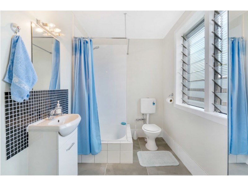 22 Junction Street, Edge Hill QLD 4870