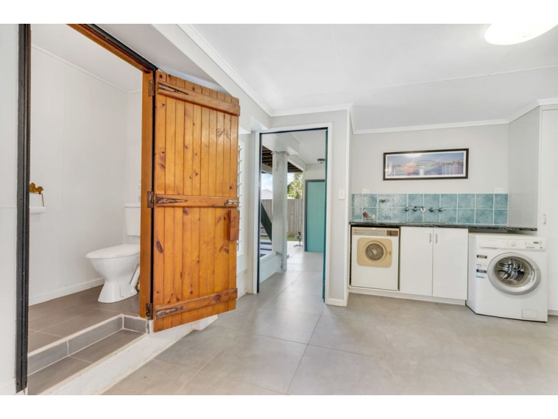 22 Junction Street, Edge Hill QLD 4870