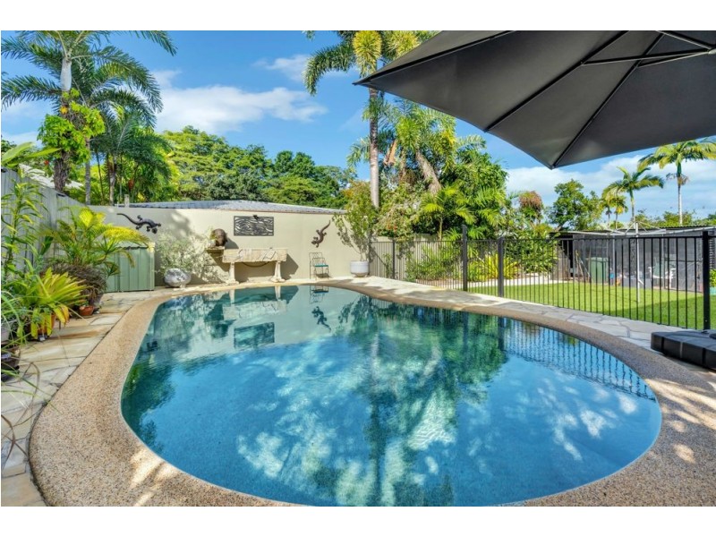 22 Junction Street, Edge Hill QLD 4870