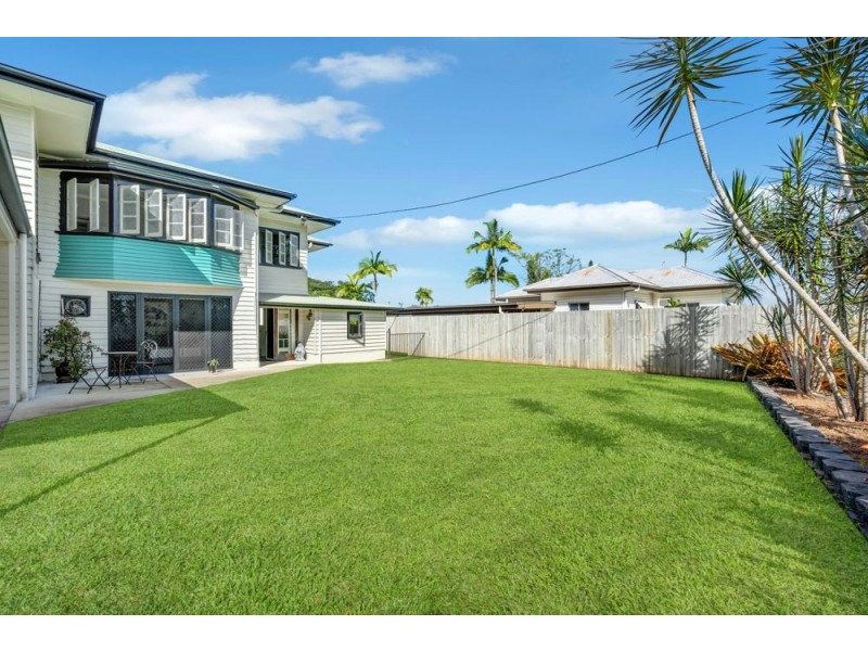 22 Junction Street, Edge Hill QLD 4870