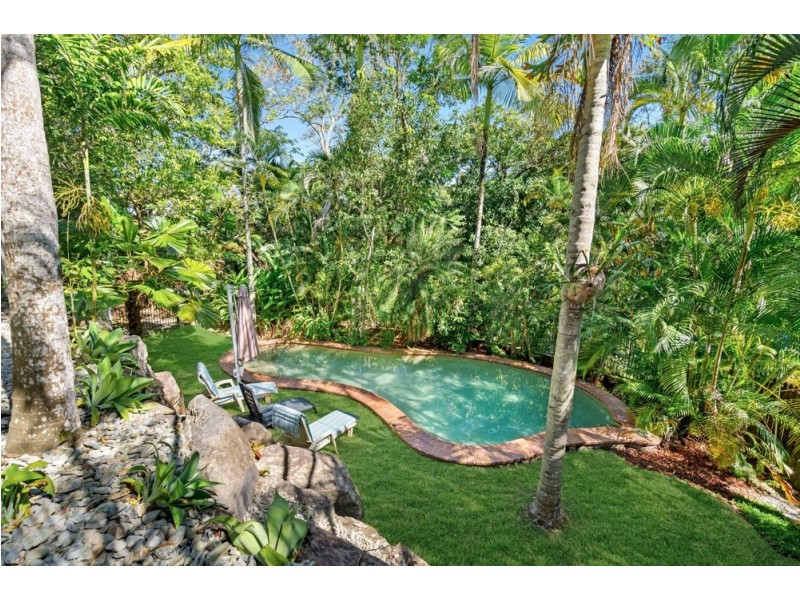 302 Toogood Road, Bayview Heights QLD 4868