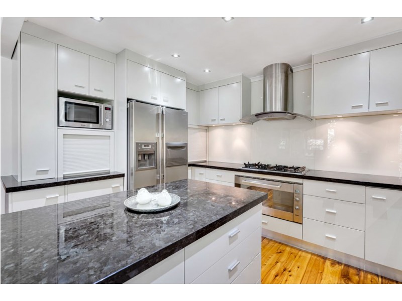 302 Toogood Road, Bayview Heights QLD 4868