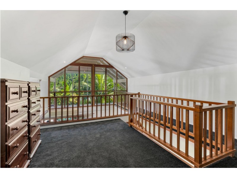 302 Toogood Road, Bayview Heights QLD 4868