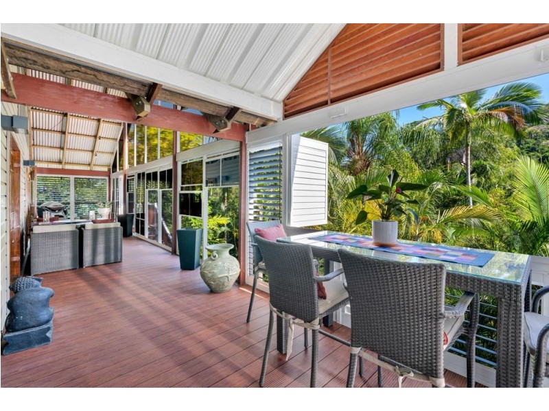 302 Toogood Road, Bayview Heights QLD 4868