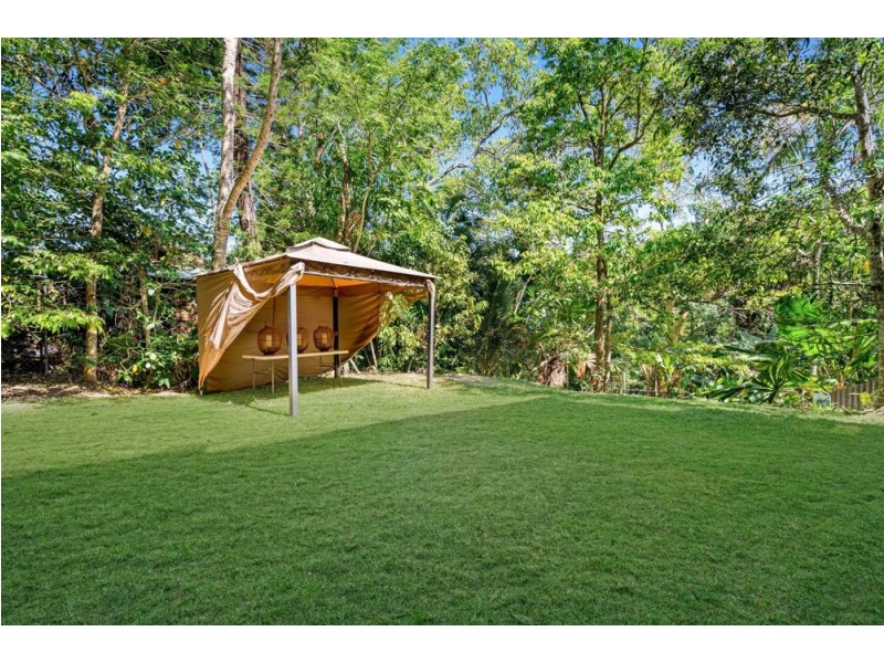 302 Toogood Road, Bayview Heights QLD 4868