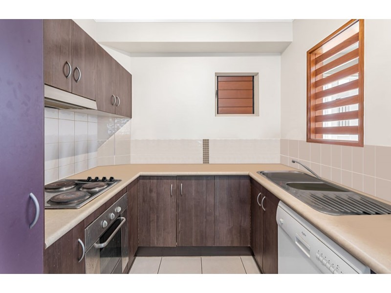 223/29-33 Springfield Crescent, Manoora QLD 4870