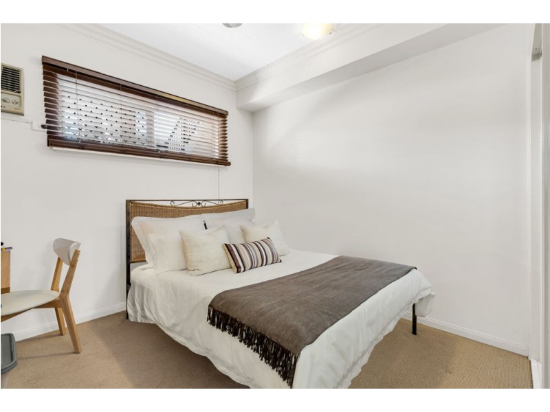 223/29-33 Springfield Crescent, Manoora QLD 4870