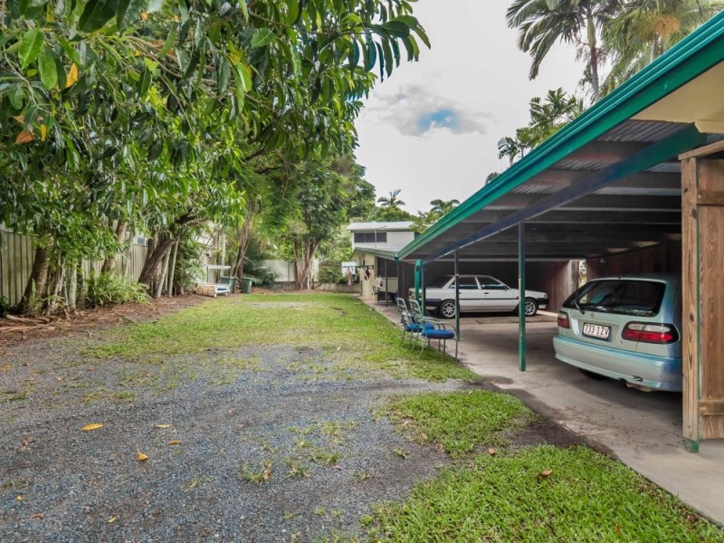 9/379 Mayers Street, Manunda QLD 4870