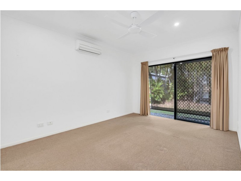 44 Savannah Street, Palm Cove QLD 4879