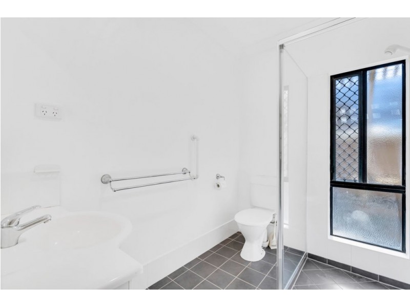 44 Savannah Street, Palm Cove QLD 4879