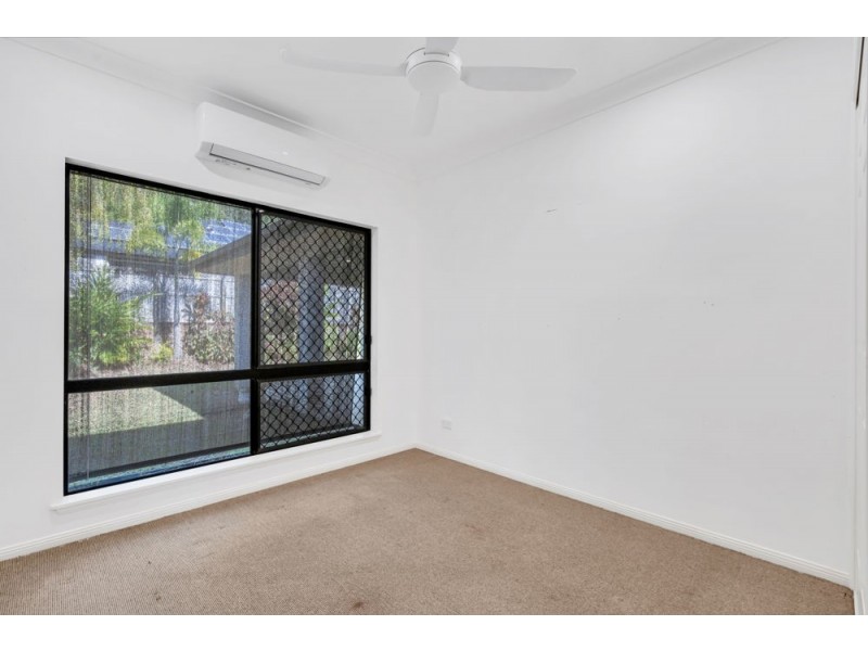 44 Savannah Street, Palm Cove QLD 4879