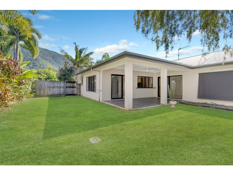 44 Savannah Street, Palm Cove QLD 4879