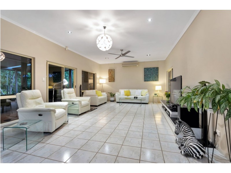 36 Gloucester Street, Whitfield QLD 4870