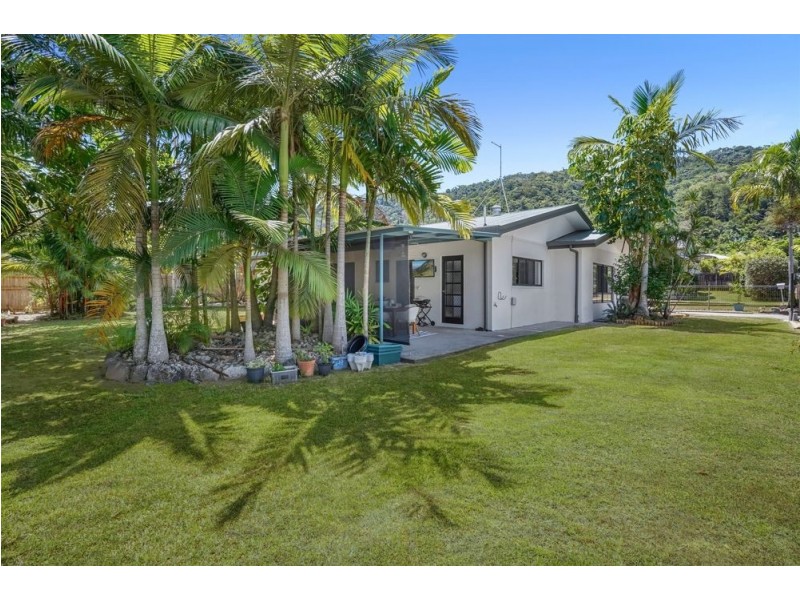 199 Jensen Street, Whitfield QLD 4870