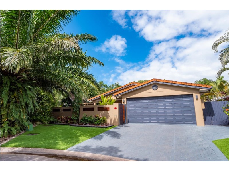 4 Barrier Close, Clifton Beach QLD 4879